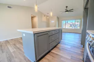 8329 New Hills Ct, Sacramento, CA 95828 - Photo 11