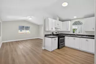 402 Colin Kelly Dr, Roseville, CA 95747 - Photo 13