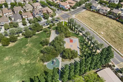 527 W Questa Trail, Mountain House, CA 95391 - Photo 65