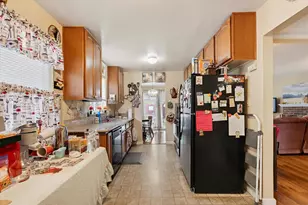 4921 McGlashan St, Sacramento, CA 95820 - Photo 9