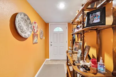 4921 McGlashan St, Sacramento, CA 95820 - Photo 5