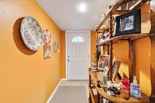 4921 McGlashan St, Sacramento, CA 95820 - Photo 5