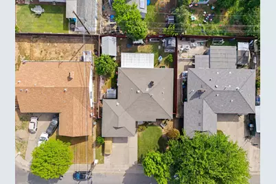 4921 McGlashan St, Sacramento, CA 95820 - Photo 27