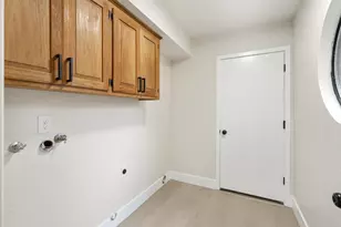 231 Portinao Cir, Sacramento, CA 95831 - Photo 29