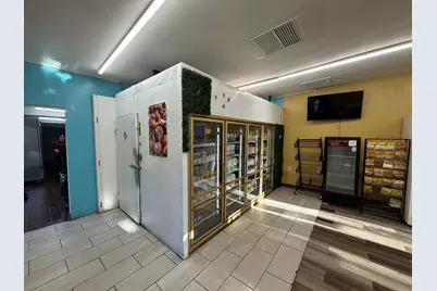 224 E St, Waterford, CA 95386 - Photo 7