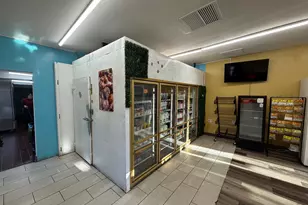 224 E St, Waterford, CA 95386 - Photo 7