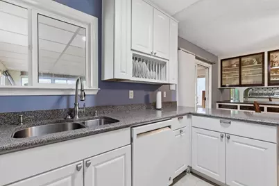 8015 Center Parkway, Sacramento, CA 95823 - Photo 15