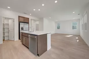 14545 Southpointe Dr, Folsom, CA 95630 - Photo 5
