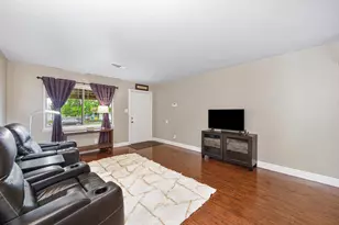 7042 Larchmont Dr, North Highlands, CA 95660 - Photo 5