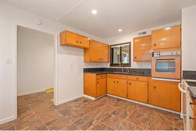 3721 Thornhill Drive, Sacramento, CA 95826 - Photo 11
