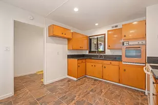 3721 Thornhill Dr, Sacramento, CA 95826 - Photo 11