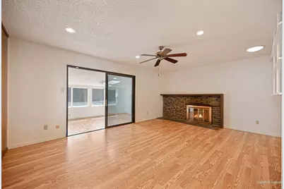 3721 Thornhill Drive, Sacramento, CA 95826 - Photo 7