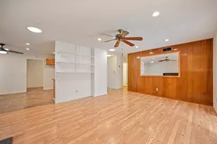 3721 Thornhill Dr, Sacramento, CA 95826 - Photo 9