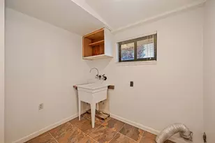 3721 Thornhill Dr, Sacramento, CA 95826 - Photo 27