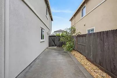 4089 Solaire Drive, Roseville, CA 95747 - Photo 51
