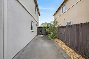 4089 Solaire Dr, Roseville, CA 95747 - Photo 51