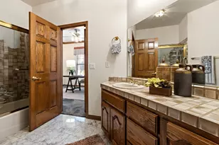 891 Shore Breeze Dr, Sacramento, CA 95831 - Photo 17