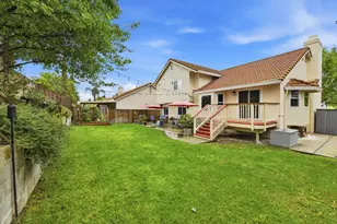 2010 Mineral Springs Dr, Roseville, CA 95747 - Photo 35