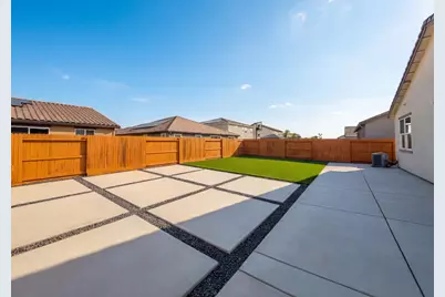 15385 Trolley Street, Lathrop, CA 95330 - Photo 27