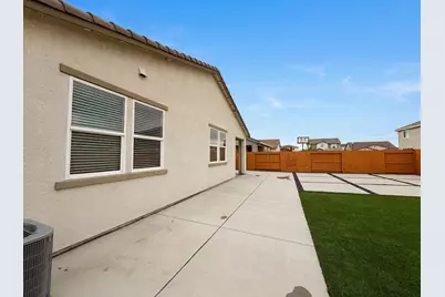 15385 Trolley Street, Lathrop, CA 95330 - Photo 29