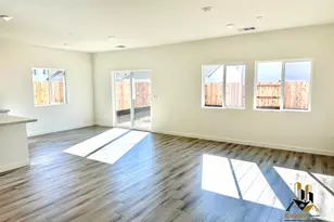 8161 Trapper Rnch Rd, Roseville, CA 95747 - Photo 5