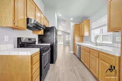 8449 Bramble Bush Circle, Antelope, CA 95843 - Photo 9