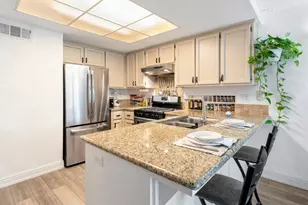 3735 Willow Bend Pl, Antelope, CA 95843 - Photo 9