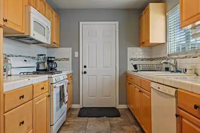 224 El Capitan Avenue, Manteca, CA 95337 - Photo 11