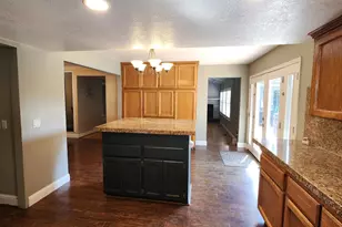8484 Oakwind Ct, Orangevale, CA 95662 - Photo 9
