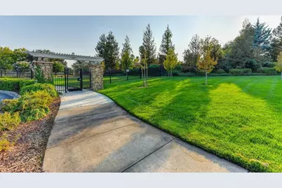 8900 Belford Court, Roseville, CA 95747 - Photo 63