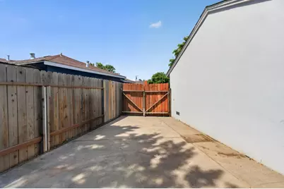 5625 49th Street, Sacramento, CA 95824 - Photo 33