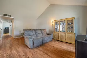 2012 Ridgecrest Dr, Modesto, CA 95351 - Photo 7