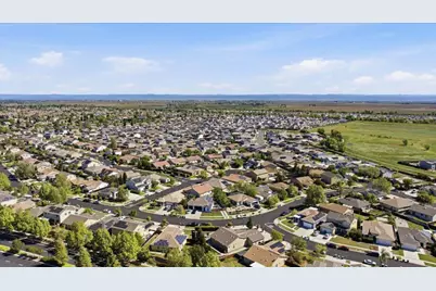 1452 Claridge Court, Plumas Lake, CA 95961 - Photo 35