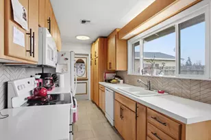 1740 Colorado Ave, Turlock, CA 95382 - Photo 9