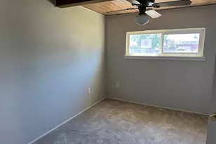 1725 E 22nd St, Merced, CA 95340 - Photo 9