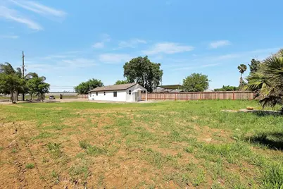 4859 Arboga Road, Olivehurst, CA 95961 - Photo 37