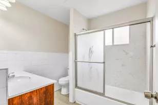 7574 Twilight Dr, Sacramento, CA 95822 - Photo 29