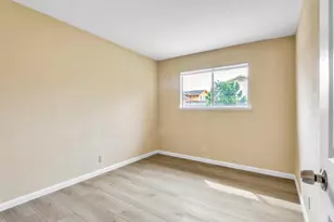 7574 Twilight Dr, Sacramento, CA 95822 - Photo 23