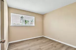 7574 Twilight Dr, Sacramento, CA 95822 - Photo 27