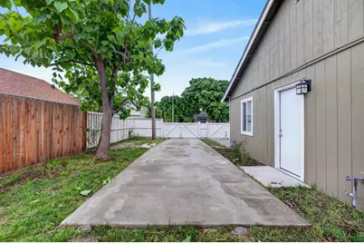 4405 34th Street, Sacramento, CA 95820 - Photo 35