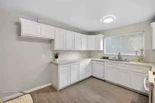 4405 34th St, Sacramento, CA 95820 - Photo 11