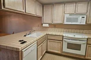 1067 Rio Cidade Way, Sacramento, CA 95831 - Photo 3