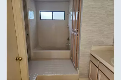 1067 Rio Cidade Way, Sacramento, CA 95831 - Photo 19