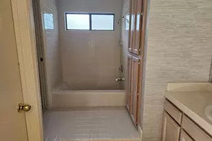 1067 Rio Cidade Way, Sacramento, CA 95831 - Photo 19