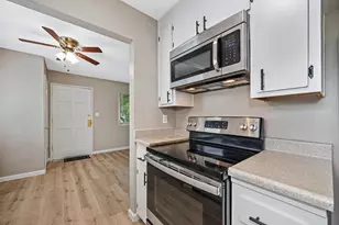 9032 El Cajon Way, Sacramento, CA 95826 - Photo 13