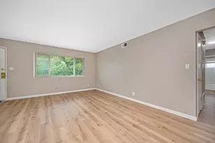 9032 El Cajon Way, Sacramento, CA 95826 - Photo 7