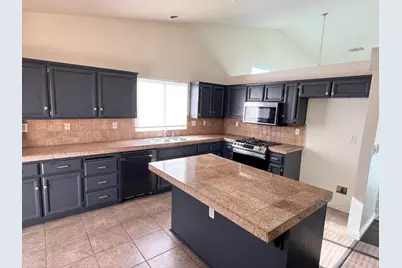 9246 Parducci Way, Sacramento, CA 95829 - Photo 7