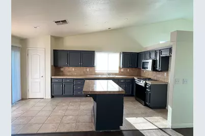 9246 Parducci Way, Sacramento, CA 95829 - Photo 9