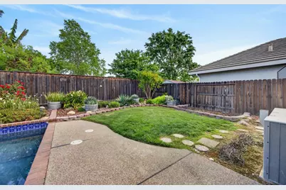 353 Deer River Way, Sacramento, CA 95831 - Photo 57