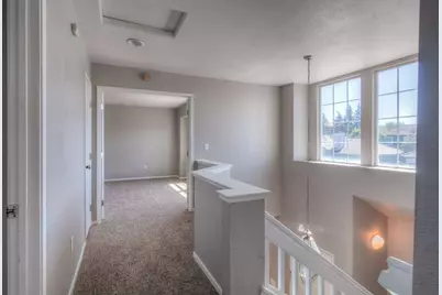 6871 Newport Cove Way, Sacramento, CA 95823 - Photo 11